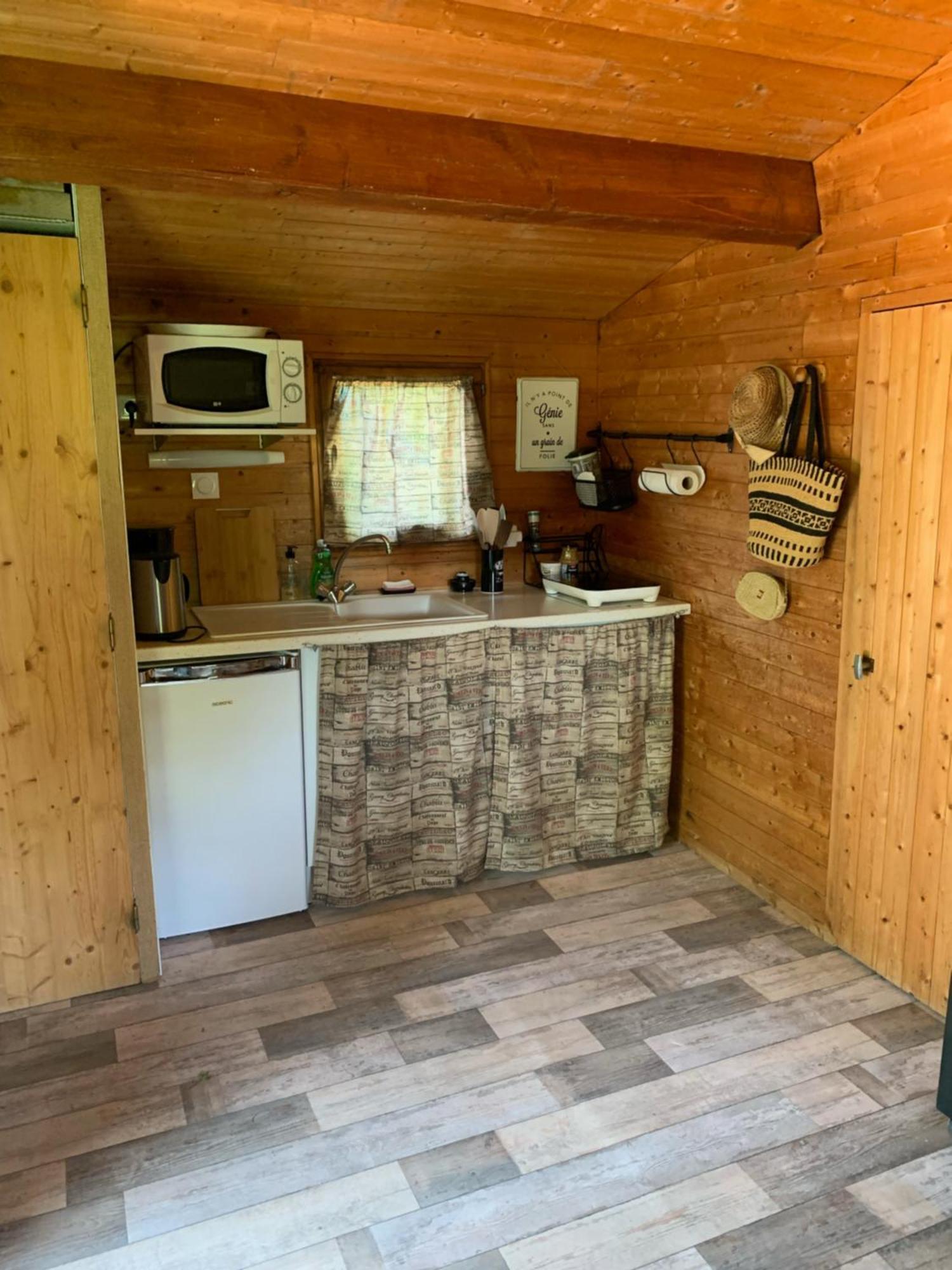 Les Petits Chalets De Dudu La Voulte-sur-Rhone Exteriér fotografie